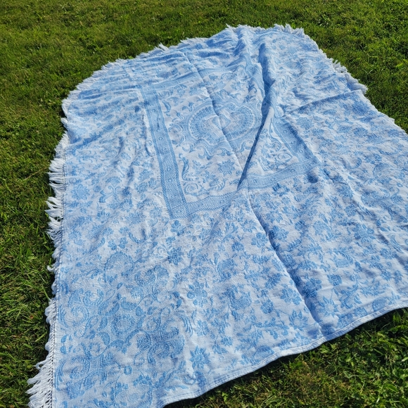 VTG Bates Queen Elizabeth Vintage blue White Double Medallion Center Fringed Bed - Picture 5 of 12